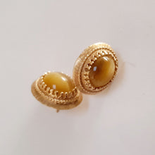 Load image into Gallery viewer, 1980s Tigers Eye and Gold Stud Earrings
