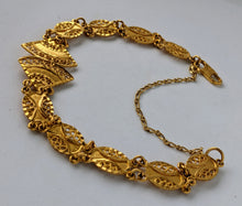 Load image into Gallery viewer, Vintage 22 Carat Gold Fine Filigree Bracelet
