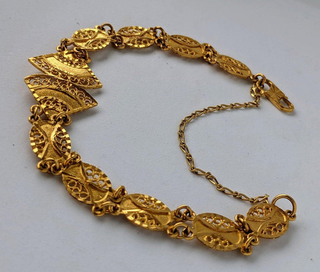 Vintage 22 Carat Gold Fine Filigree Bracelet