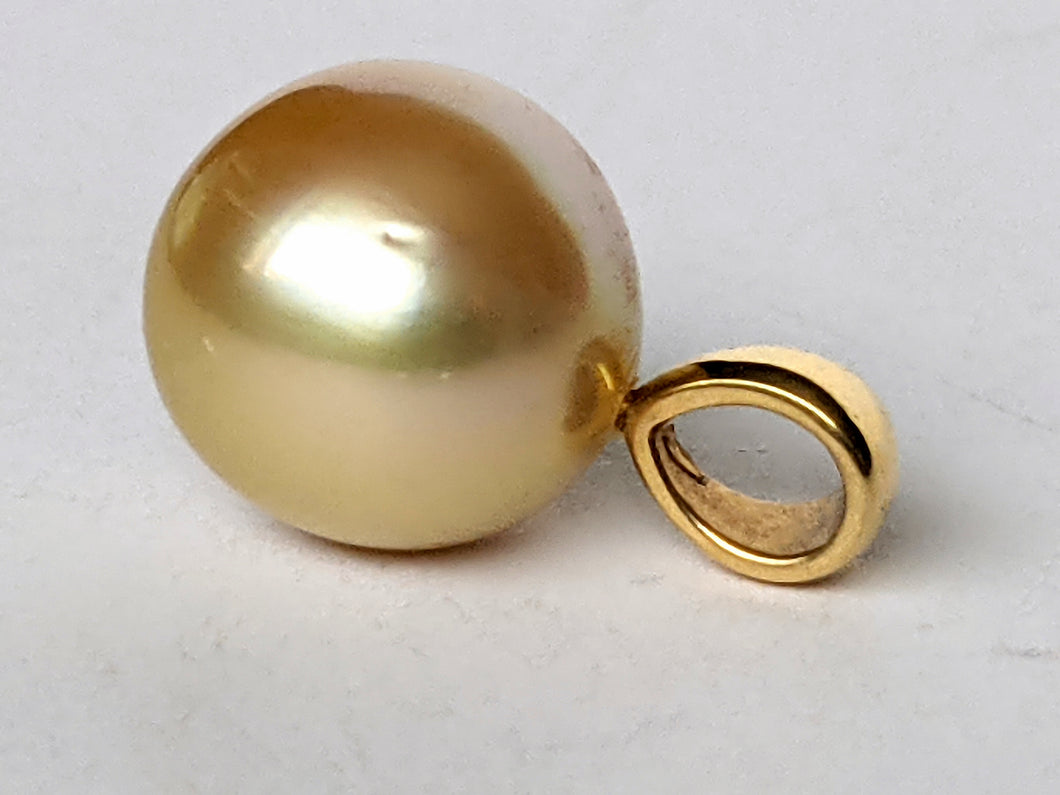 Gold Drop Shaped South Sea Cultured Pearl