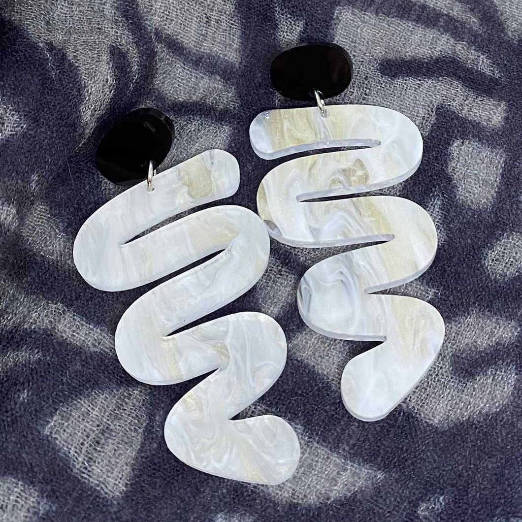 Snakey - White Marble Effect with Black Earbutton